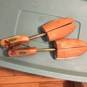 Kenneth Cole shoe stretcher